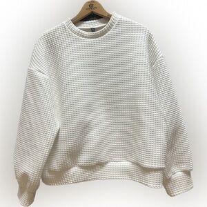 White quilted-texture pullover